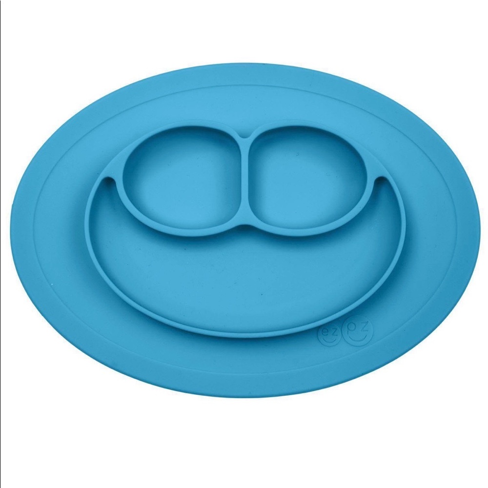 🆕 The Mini Mat toddler portable placemat, blue